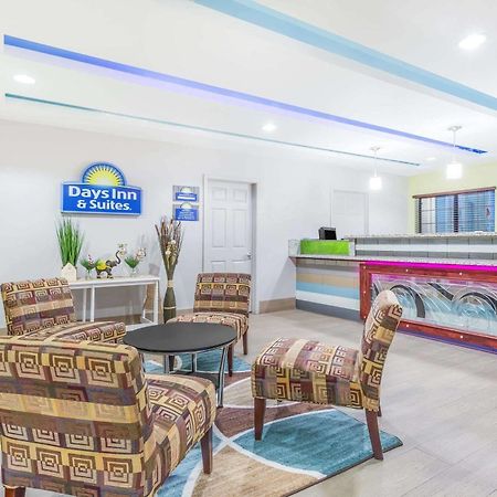 Days Inn & Suites By Wyndham Madisonville Экстерьер фото